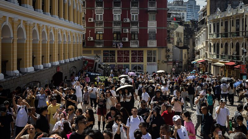 Las_vacaciones_del_Di_a_Nacional_de_China_generan_un_auge_en_viajes_y_vitalidad_en_el_mercado___