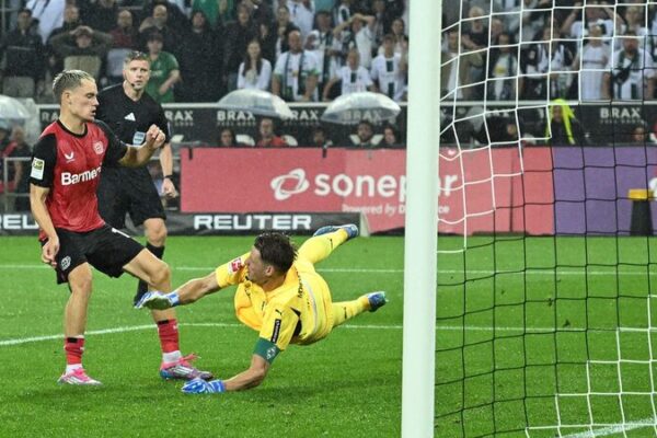 Leverkusen_arranca_la_Bundesliga_con_victoria_e_pica_sobre_Monchengladbach