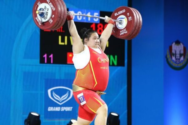 ¡Li Wenwen gana oro tres veces en el Mundial de Halterofilia en Phuket! 🏋️♀️🥇 _Li_Wenwen_gana_oro_tres_veces_en_el_Mundial_de_Halterofilia_en_Phuket________