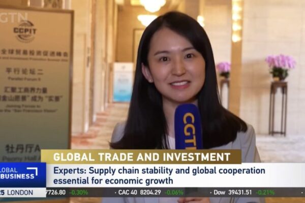 Li_deres_empresariales_globales_inician_la_recuperacio_n_econo_mica_en_la_cumbre_de_Peki_n__ video poster