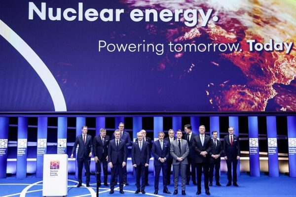 Líderes globales se comprometen a liberar la energía nuclear en la cumbre de Bruselas 🌍⚡️ Li_deres_globales_se_comprometen_a_liberar_la_energi_a_nuclear_en_la_cumbre_de_Bruselas____