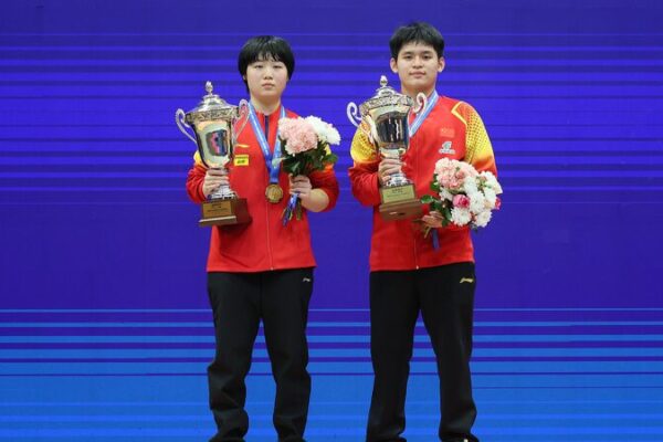 Lin_y_Kuai_de_China_logran_la_victoria_en_dobles_mixtos_en_el_Campeonato_Asia_tico___
