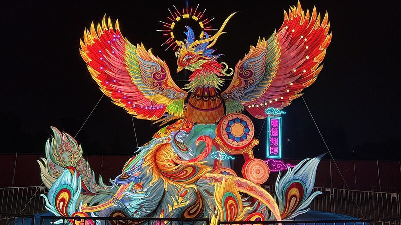 Linternas_chinas_iluminan_Los_A_ngeles___La_Exposicio_n_de_Arte_de_Linternas_2024_comienza_con_un_deslumbrante_especta_culo____