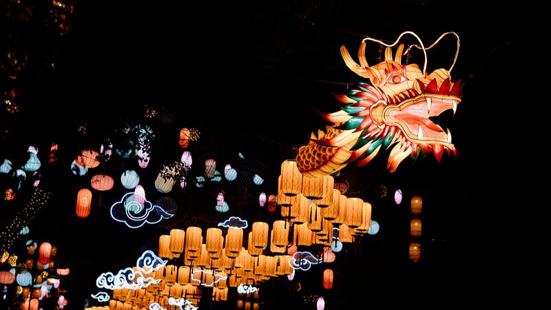 Linternas_de_Drago_n_Iluminan_el_Cielo_Nocturno_de_Hangzhou___
