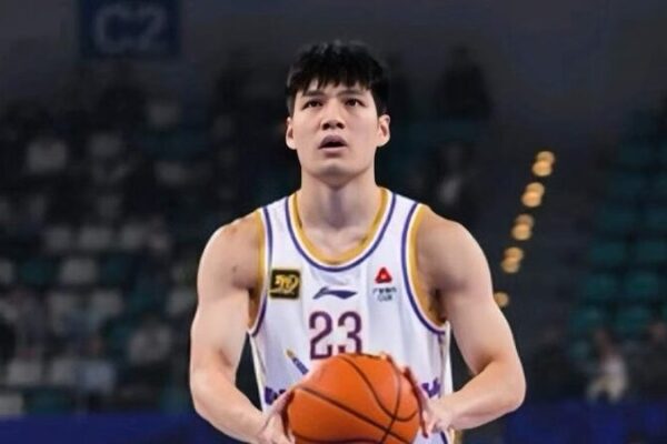 Los Beikong Royal Fighters dominan a los Beijing Ducks en un histórico choque capitalino Los_Beikong_Royal_Fighters_dominan_a_los_Beijing_Ducks_en_un_histo_rico_choque_capitalino video poster