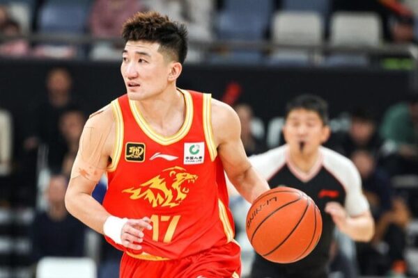 Los Leones de Guangsha rugen hacia su novena victoria consecutiva sobre las Ballenas Azules de Sichuan 🦁🔥 Los_Leones_de_Guangsha_rugen_hacia_su_novena_victoria_consecutiva_sobre_las_Ballenas_Azules_de_Sichuan___