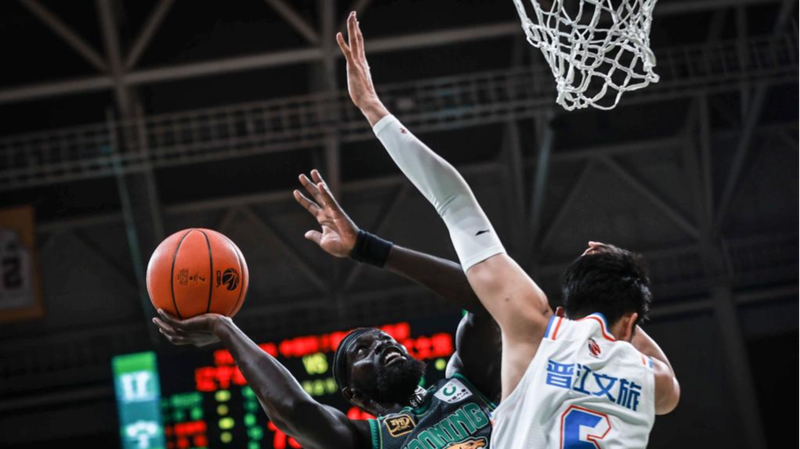 _Los_Liaoning_Flying_Leopards_dominan_con_una_paliza_de_40_puntos____