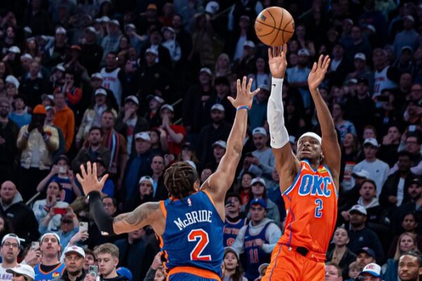 Los_Thunder_aseguran_lugar_en_los_playoffs_con_emocionante_victoria_sobre_los_Knicks___