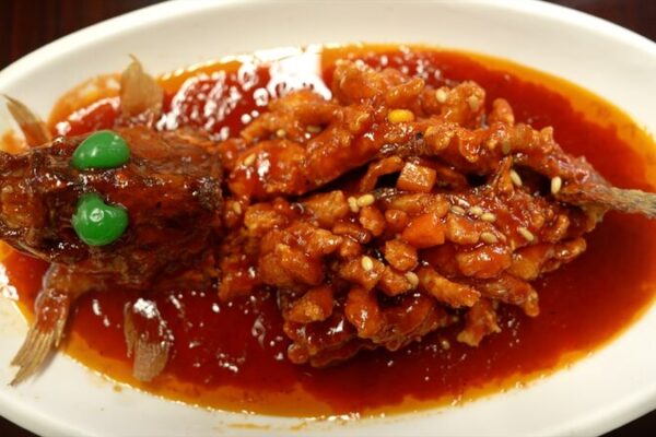 Los_Verdaderos_Amantes_de_la_Comida_Saborean_Delicias_de_Temporada_en_Suzhou___ video poster