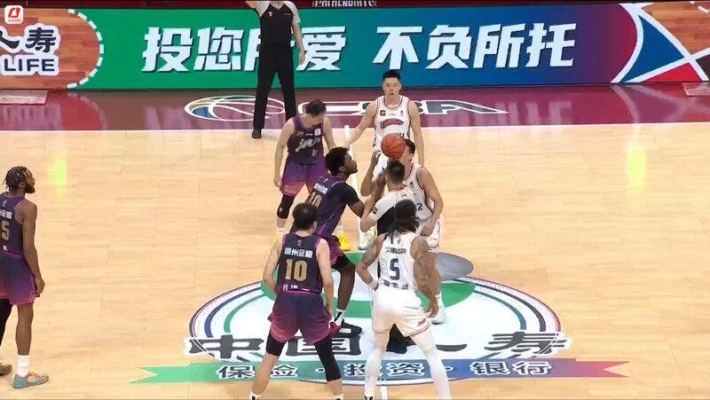 Los_Zhejiang_Golden_Bulls_vencen_a_los_Shanghai_Sharks_en_un_emocionante_partido__