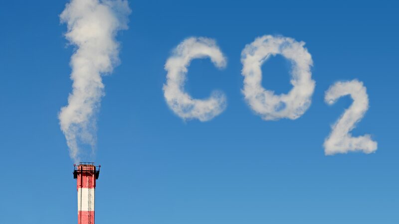 Los_asesores_clima_ticos_del_Reino_Unido_impulsan_una_mayor_reduccio_n_de_emisiones_para_2035__