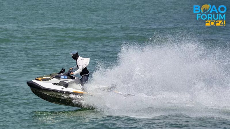 Los_deportes_acua_ticos_pro_speros_de_Hainan_impulsan_el_crecimiento_econo_mico