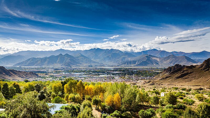 Los_drones_impulsan_el_enorme_proyecto_de_reforestacio_n_de_montan_as_en_Xizang___ video poster