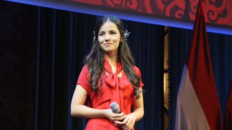 Los_jo_venes_hu_ngaros_adoptan_la_cultura_china__Una_tendencia_en_ascenso