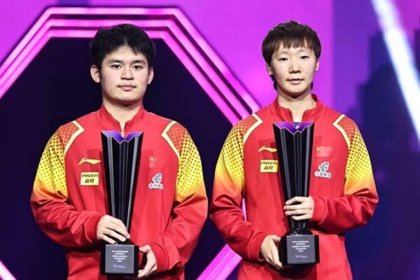 ¡Los jugadores chinos Lin Shidong y Wang Manyu dominan en el WTT Champions Frankfurt! 🏓🏆 _Los_jugadores_chinos_Lin_Shidong_y_Wang_Manyu_dominan_en_el_WTT_Champions_Frankfurt____