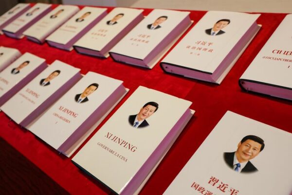 Los libros de Xi Jinping lanzados en cirílico mongol marcan una nueva era en la amistad entre China y Mongolia Los_libros_de_Xi_Jinping_lanzados_en_ciri_lico_mongol_marcan_una_nueva_era_en_la_amistad_entre_China_y_Mongolia