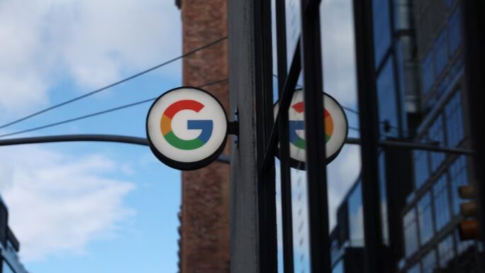 Los_movimientos_de_reduccio_n_de_costos_de_Google__despidos_y_cambios_de_puestos_al_extranjero__