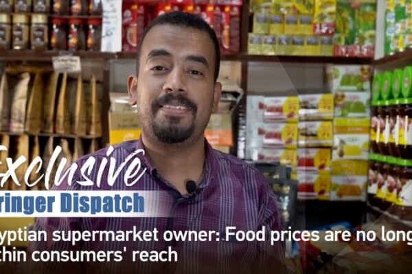 Los_precios_de_alimentos_en_Egipto_se_disparan__la_lucha_de_Hamdi_y_su_supermercado video poster