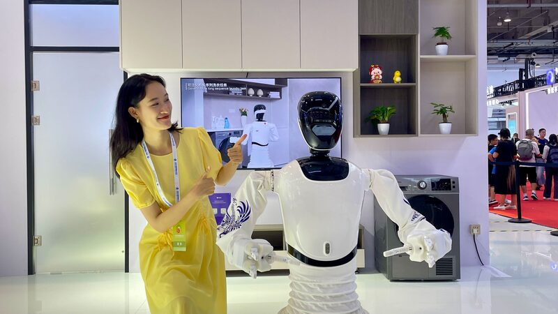 Los_robots_se_roban_el_especta_culo_en_la_Conferencia_Mundial_de_Robots_2024___ video poster