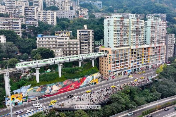 Los trenes ‘desaparecen’ a través del edificio: la estación Liziba de Chongqing asombra al mundo Los_trenes__desaparecen__a_trave_s_del_edificio__la_estacio_n_Liziba_de_Chongqing_asombra_al_mundo