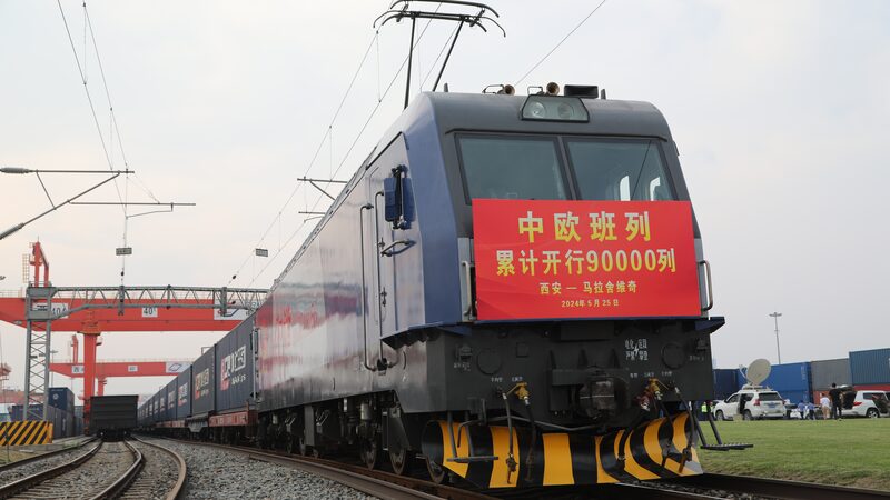 Los_trenes_de_carga_China_Europa_alcanzan_el_hito_de_90_000_viajes___