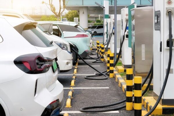 Los vehĂculos elĂ©ctricos chinos electrifican el SalĂłn del AutomĂłvil Navideño de Myanmar 🎄⚡ Los_vehi_culos_ele_ctricos_chinos_electrifican_el_Salo_n_del_Automo_vil_Naviden_o_de_Myanmar___