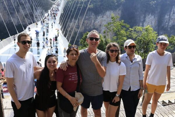 ___Los_visitantes_extranjeros_en_China_aumentan_un_129_9__en_2023___