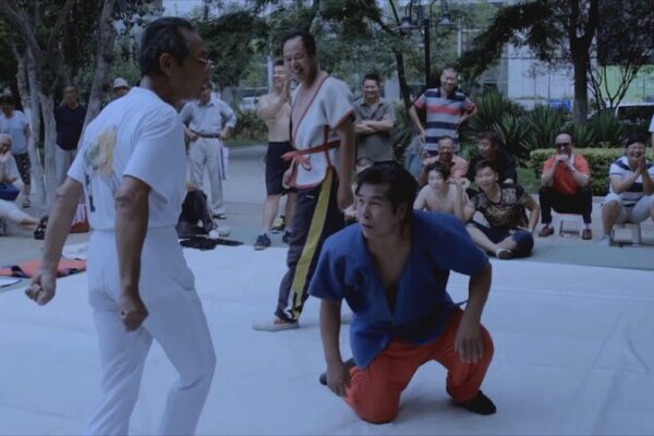 Luchadores Ancianos en Tianjin Llevan Risas y Habilidad al Parque Fuxing 🤼♂️ Luchadores_Ancianos_en_Tianjin_Llevan_Risas_y_Habilidad_al_Parque_Fuxing_____ video poster