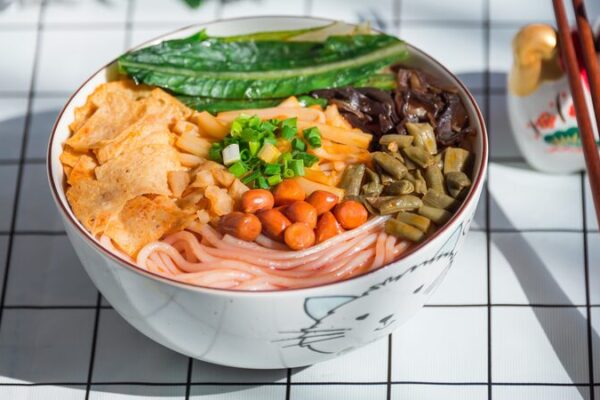 Luosifen__La_locura_de_los_fideos_picantes_de_China_que_conquista_corazones_en_todo_el_mundo____
