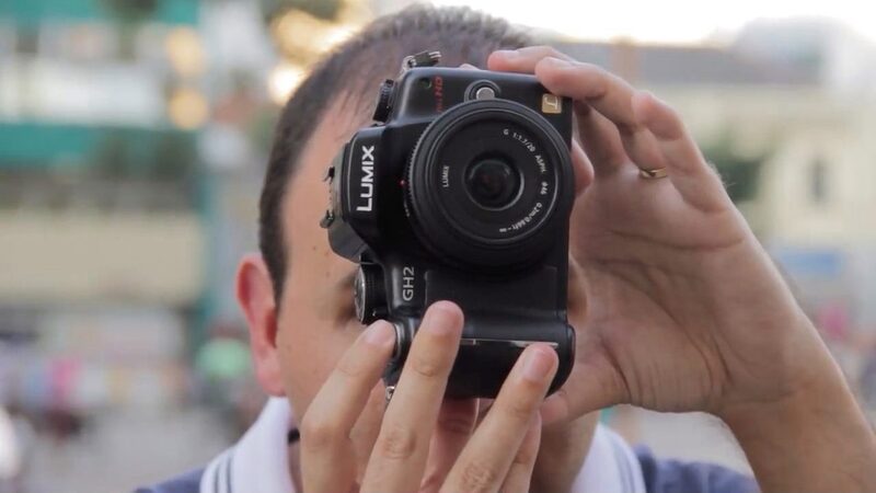 Ma_s_Alla__de_la_Vista__El_Inspirador_Viaje_del_Foto_grafo_con_Discapacidad_Visual_Teco_Barbero video poster