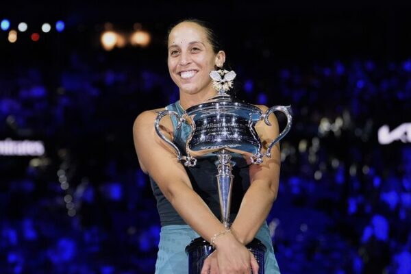 Madison Keys sorprende a Sabalenka para ganar su primer Grand Slam en el Abierto de Australia 🎾✨ Madison_Keys_sorprende_a_Sabalenka_para_ganar_su_primer_Grand_Slam_en_el_Abierto_de_Australia___