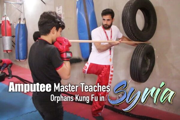 Maestro de Kung Fu Amputado Inspira a Huérfanos en Siria 🥋✨ Maestro_de_Kung_Fu_Amputado_Inspira_a_Hue_rfanos_en_Siria___ video poster