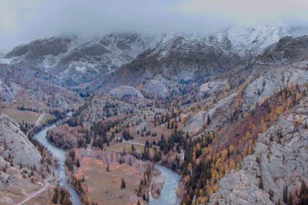 Magia de Invierno en el Geoparque Keketuohai de Xinjiang: El Yosemite de China Magia_de_Invierno_en_el_Geoparque_Keketuohai_de_Xinjiang__El_Yosemite_de_China video poster