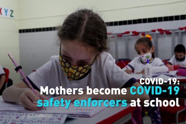 Mamás en São Paulo se convierten en supervisoras de seguridad COVID-19 en las escuelas 💪🎒 Mama_s_en_Sa_o_Paulo_se_convierten_en_supervisoras_de_seguridad_COVID_19_en_las_escuelas___ video poster