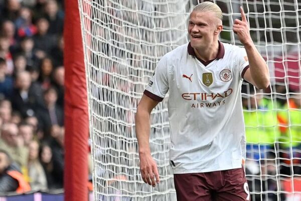 _Manchester_City_mantiene_la_presio_n_sobre_Arsenal_en_una_emocionante_lucha_por_el_ti_tulo____