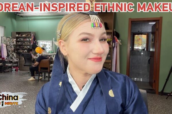 Maquillaje Étnico Coreano se Encuentra con la Belleza Global: La Aventura de Rachel en Yanbian Maquillaje_E_tnico_Coreano_se_Encuentra_con_la_Belleza_Global__La_Aventura_de_Rachel_en_Yanbian video poster