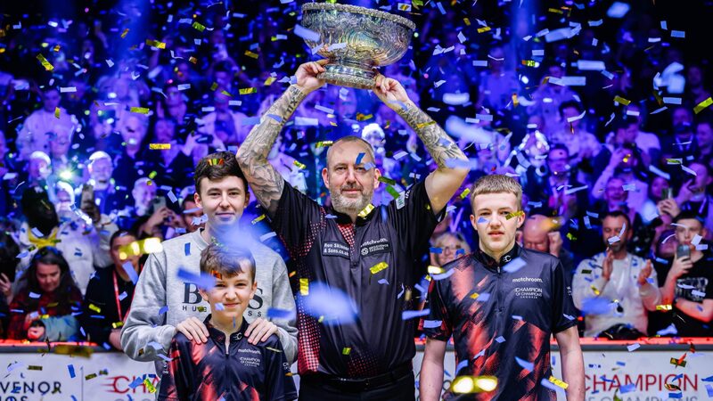Mark_Williams_derrota_a_Xiao_Guodong_para_ganar_el_ti_tulo_de_Campeo_n_de_Campeones
