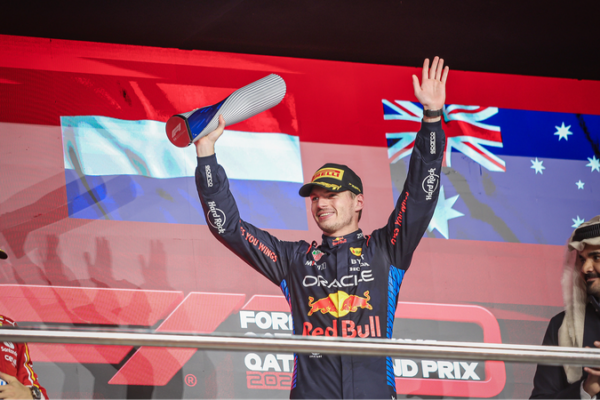 Max_Verstappen_brilla_en_un_emocionante_GP_de_Catar_tras_la_penalizacio_n_de_Norris