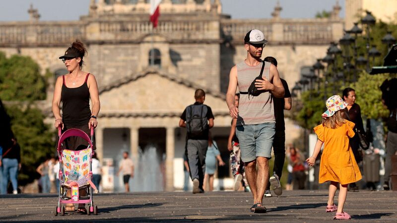 Me_xico_se_sofoca__ola_de_calor_rompe_re_cords_en_diez_ciudades____