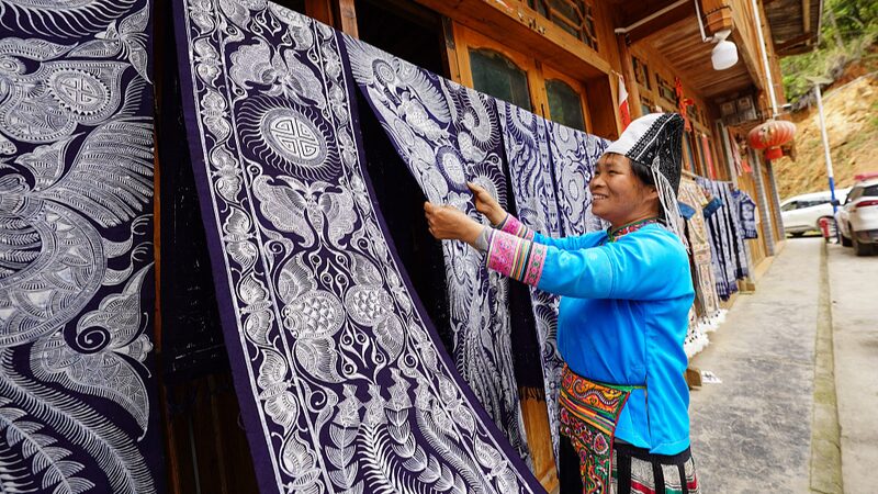 Miao_Batik__Arte_antiguo_que_da_nueva_vida_en_Guizhou___