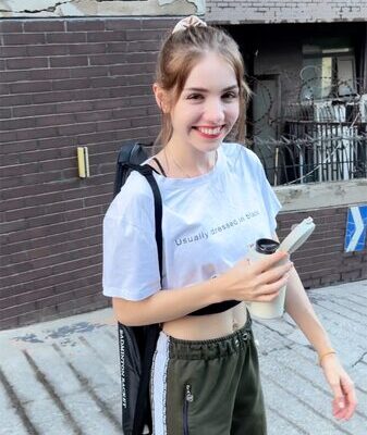 Momentos Acogedores de Té en Beijing de la Vlogger Ucraniana Anastasiia Momentos_Acogedores_de_Te__en_Beijing_de_la_Vlogger_Ucraniana_Anastasiia video poster