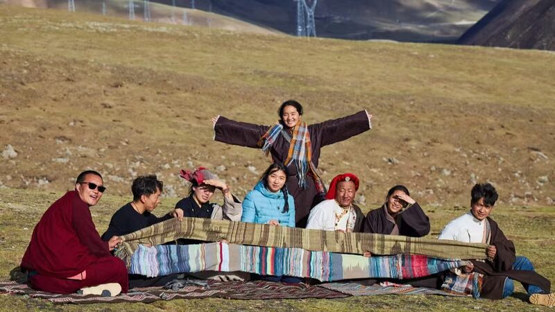 Mujeres_Jo_venes_Lideran_la_Accio_n_Clima_tica_en_Sanjiangyuan__