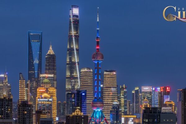Noches de neón en Shanghái: Lujiazui se ilumina al finalizar la CIIE Noches_de_neo_n_en_Shangha_i__Lujiazui_se_ilumina_al_finalizar_la_CIIE video poster