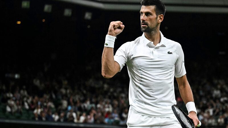 Novak_Djokovic_responde_al_pu_blico_de_Wimbledon___
