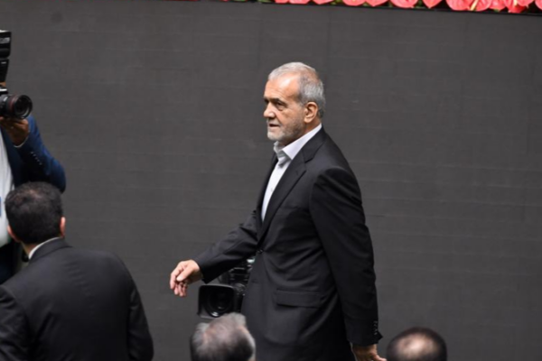 Nuevas_Vibras_en_Ira_n_____El_Impacto_del_Presidente_Pezeshkian_en_las_Relaciones_con_EE__UU__e_Israel