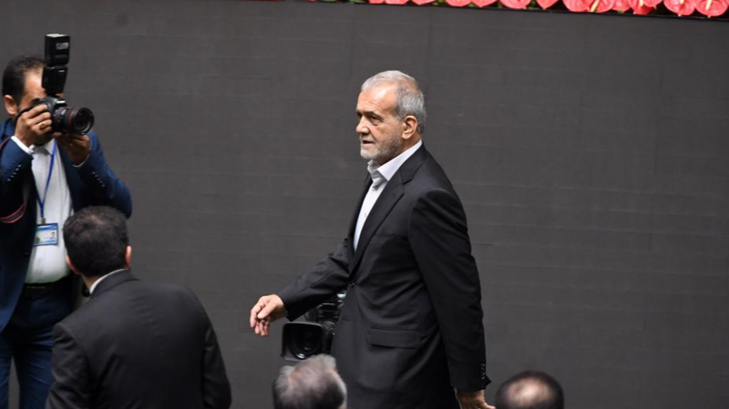 Nuevas_Vibras_en_Ira_n_____El_Impacto_del_Presidente_Pezeshkian_en_las_Relaciones_con_EE__UU__e_Israel