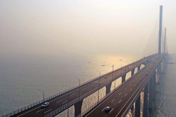 ¡Nuevo puente marítimo mejora la conectividad en el Área de la Gran Bahía de China! 🌉 _Nuevo_puente_mari_timo_mejora_la_conectividad_en_el_A_rea_de_la_Gran_Bahi_a_de_China___