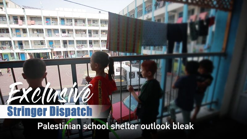 Palestinos_buscan_refugio_en_refugios_escolares_en_medio_del_conflicto video poster