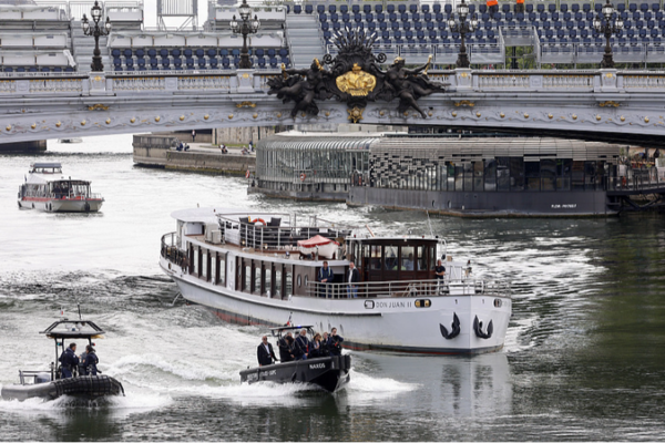 París deslumbra con ensayo en el Río Sena para espectacular apertura olímpica 🎉🚤 Pari_s_deslumbra_con_ensayo_en_el_Ri_o_Sena_para_espectacular_apertura_oli_mpica___