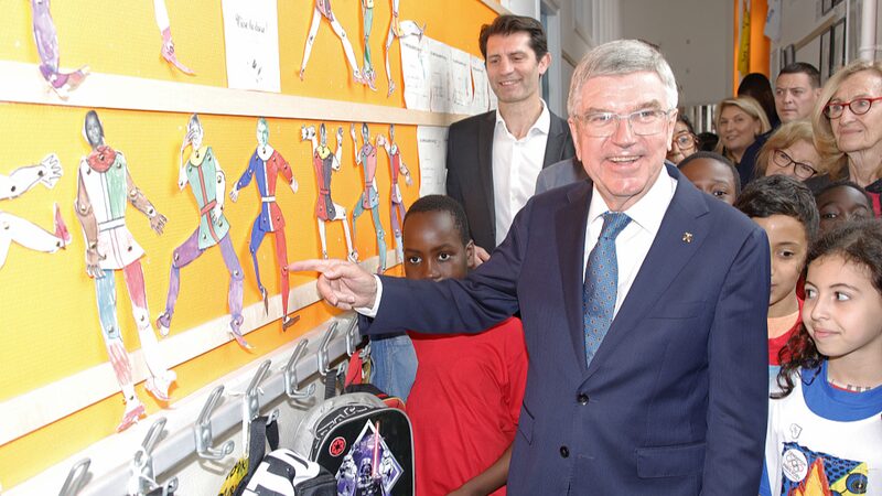 Pari_s_se_prepara_para_los_Juegos_Oli_mpicos_2024_con_una_e_pica_ceremonia_de_apertura_en_el_ri_o_Sena__